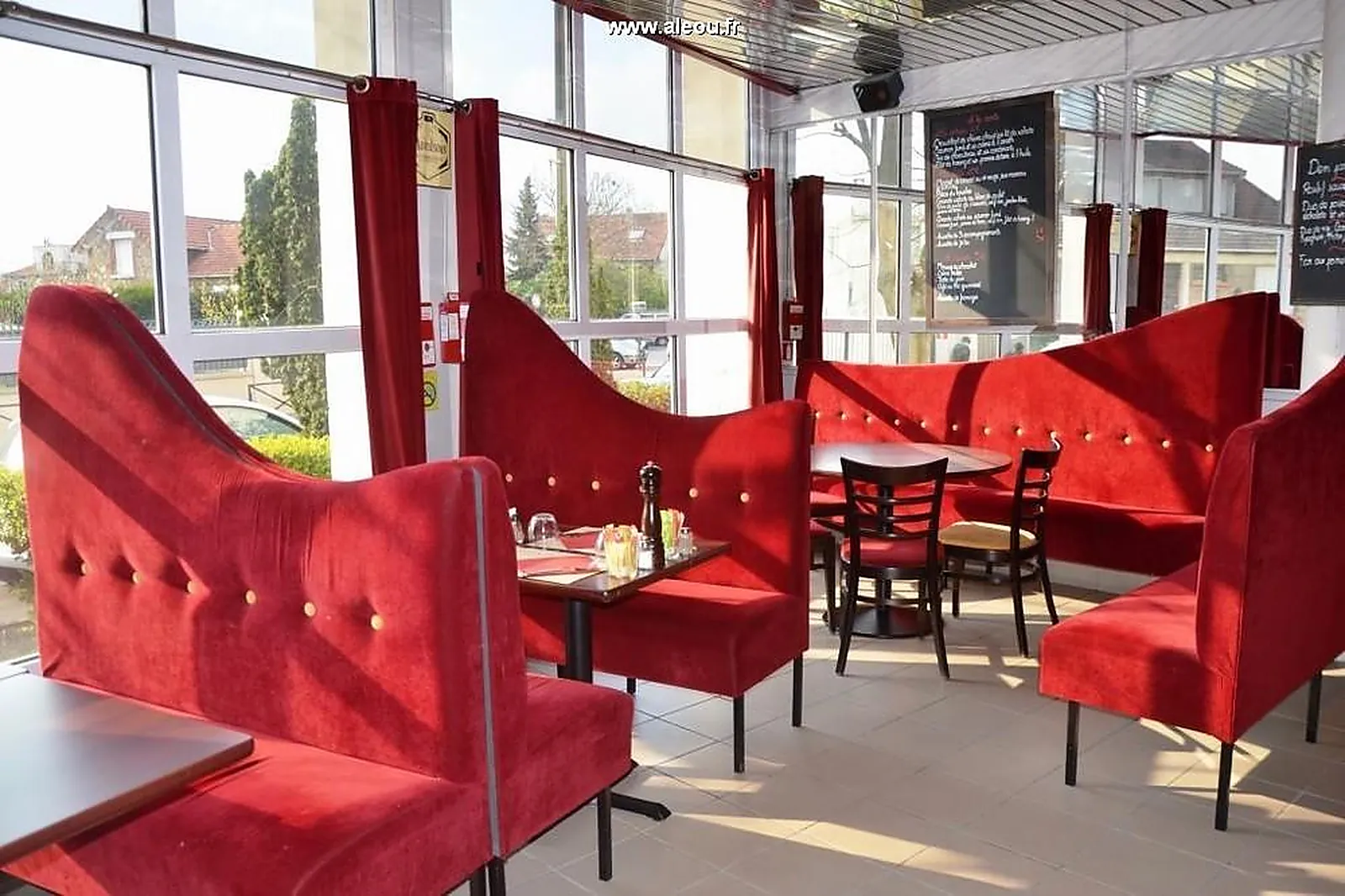 Lieux événementiels, ESPACE ÉVÉNEMENTIEL LES ESSELIERES