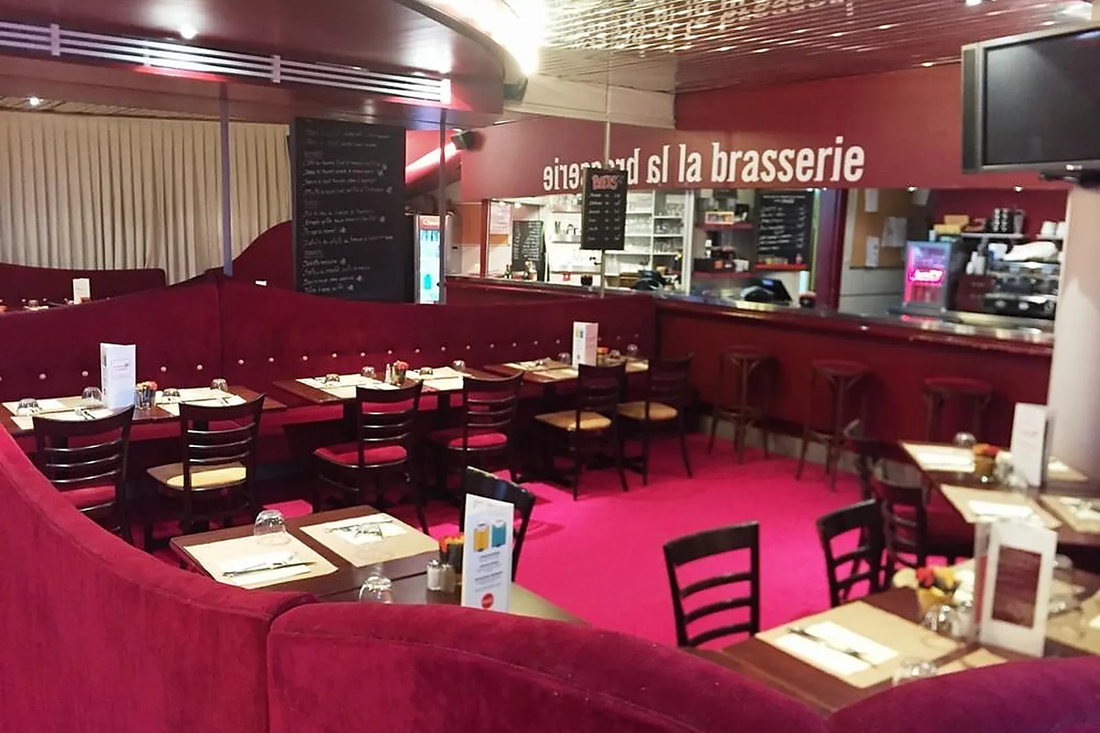 Lieux événementiels, ESPACE ÉVÉNEMENTIEL LES ESSELIERES