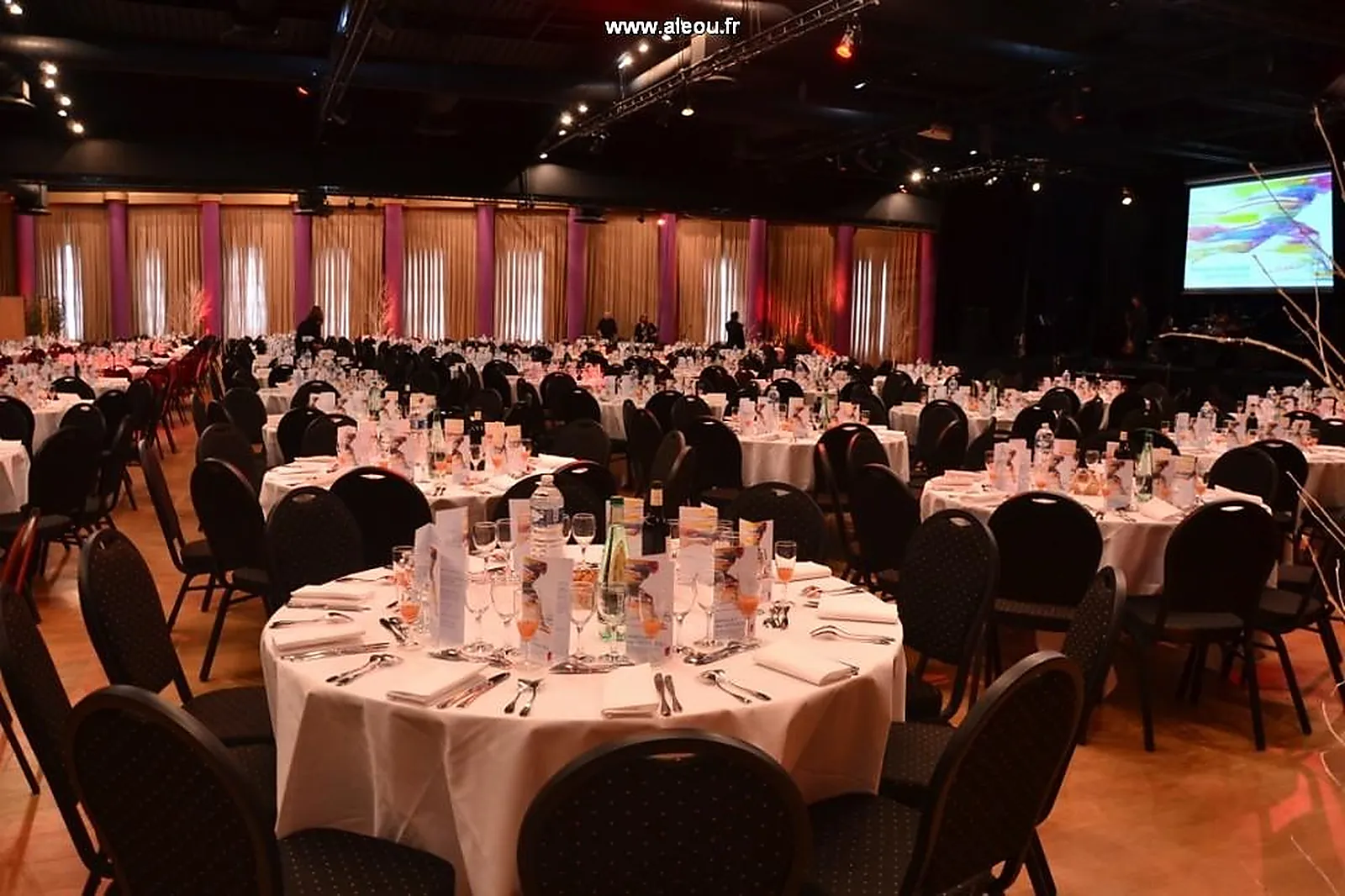 Lieux événementiels, ESPACE ÉVÉNEMENTIEL LES ESSELIERES