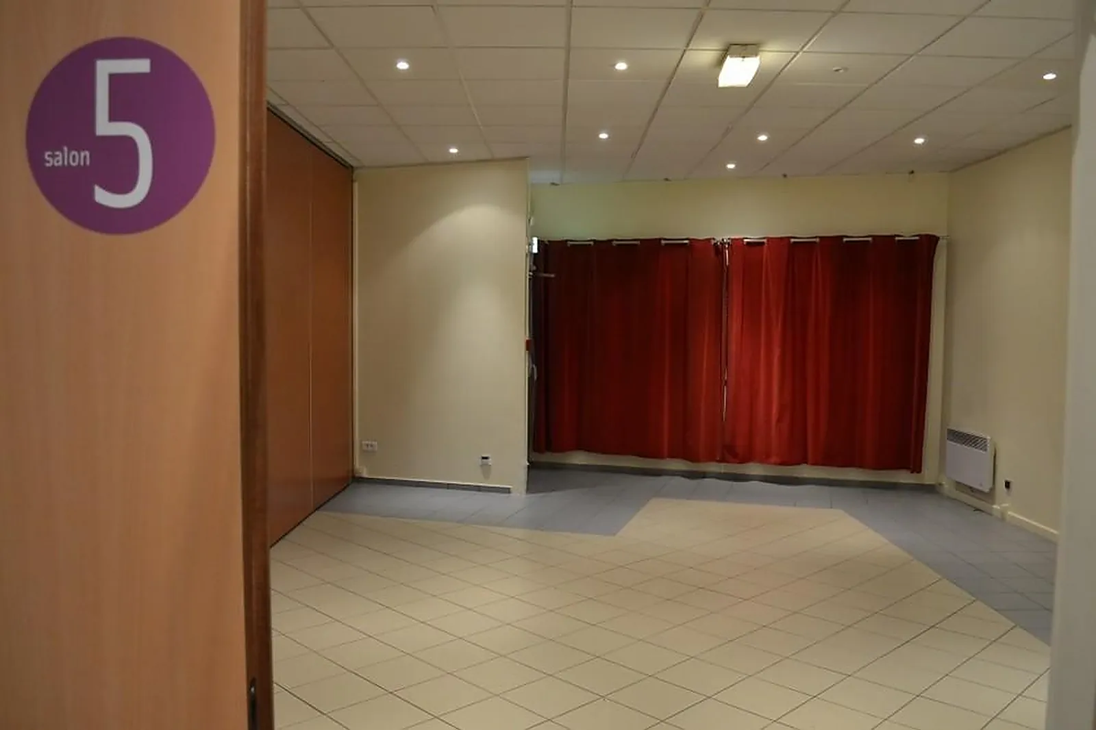 Lieux événementiels, ESPACE ÉVÉNEMENTIEL LES ESSELIERES