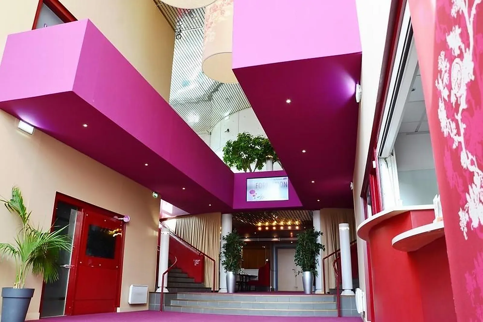 Lieux événementiels, ESPACE ÉVÉNEMENTIEL LES ESSELIERES