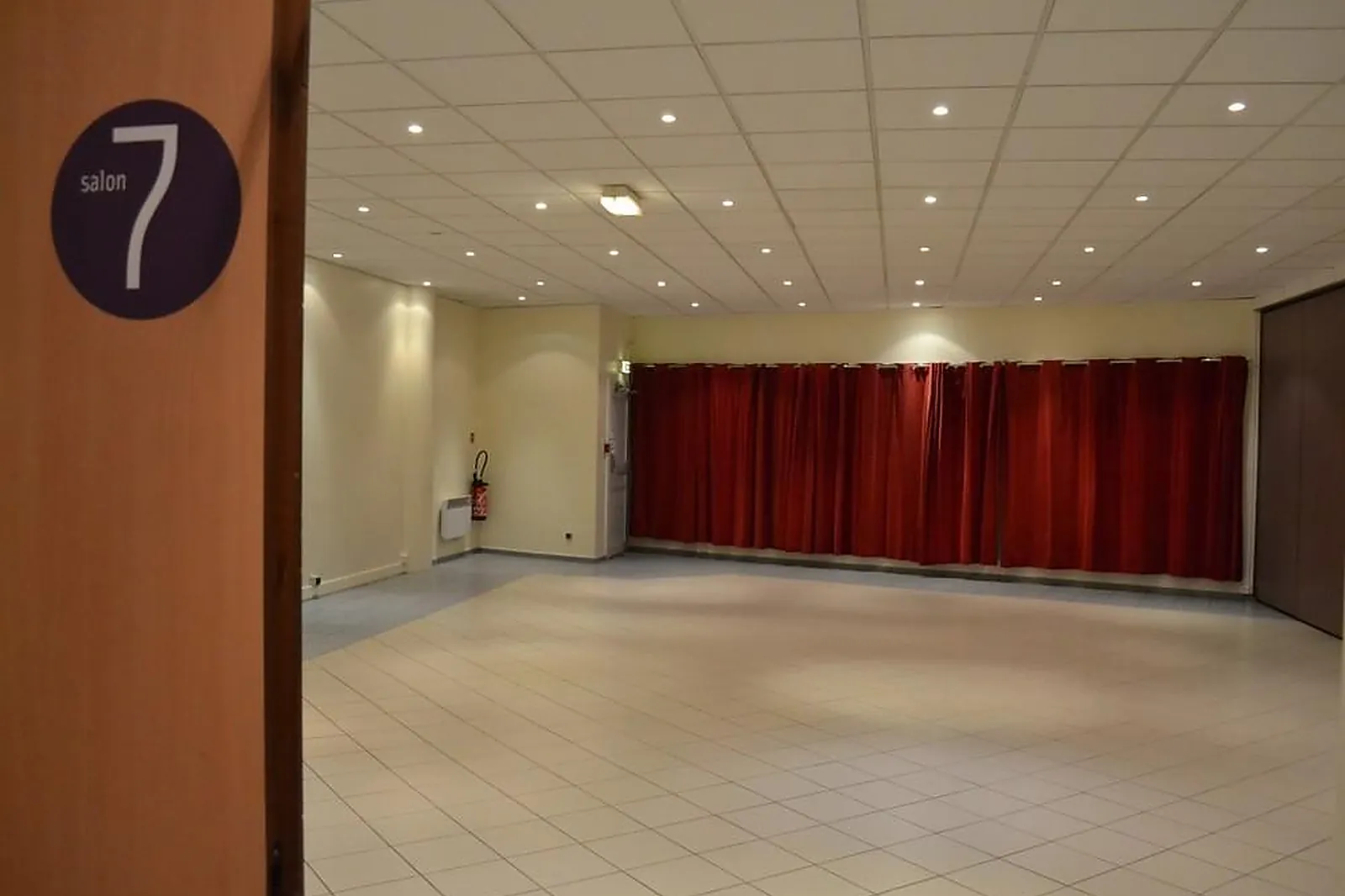 Lieux événementiels, ESPACE ÉVÉNEMENTIEL LES ESSELIERES