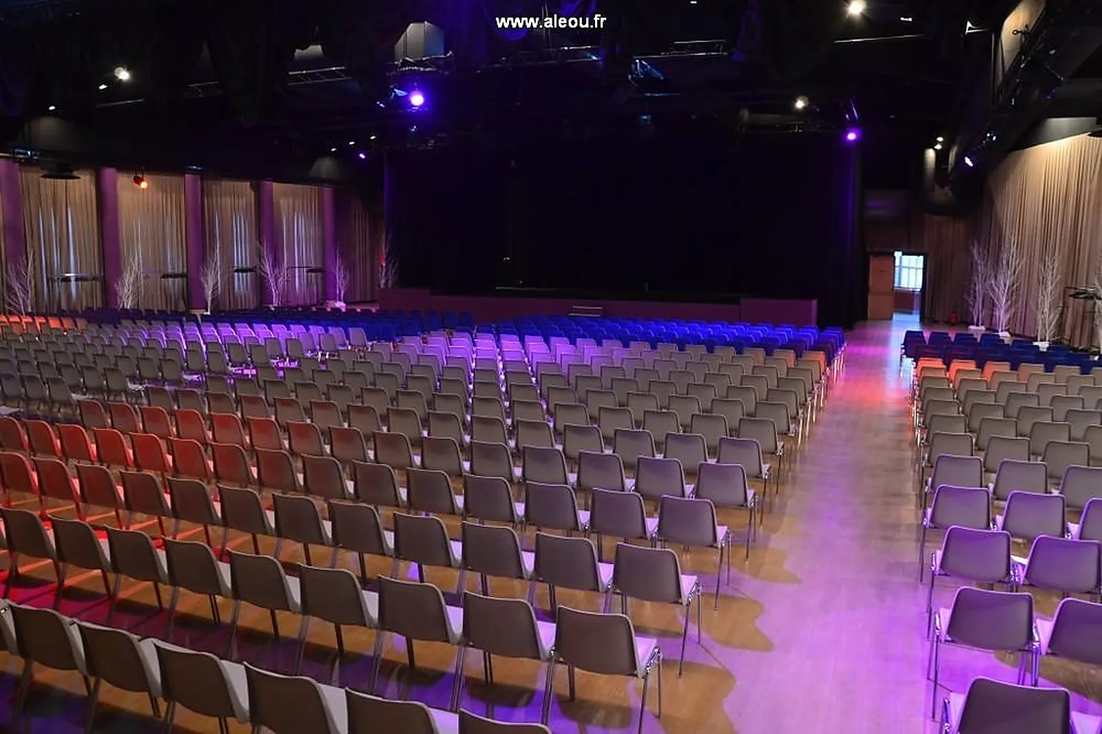 Lieux événementiels, ESPACE ÉVÉNEMENTIEL LES ESSELIERES