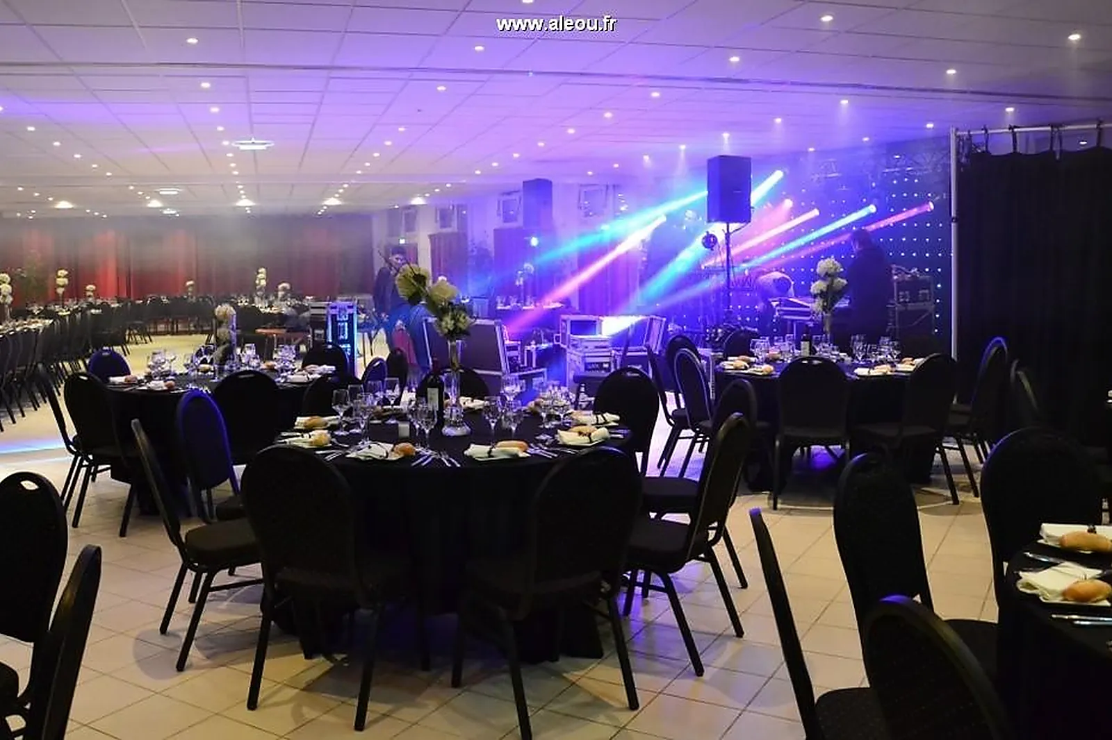 Lieux événementiels, ESPACE ÉVÉNEMENTIEL LES ESSELIERES