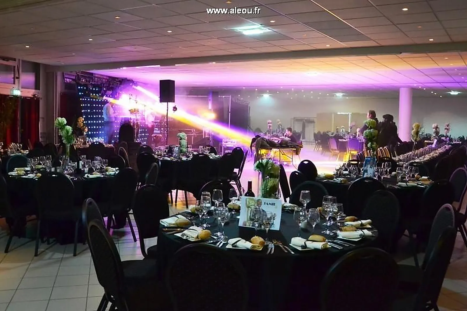 Lieux événementiels, ESPACE ÉVÉNEMENTIEL LES ESSELIERES