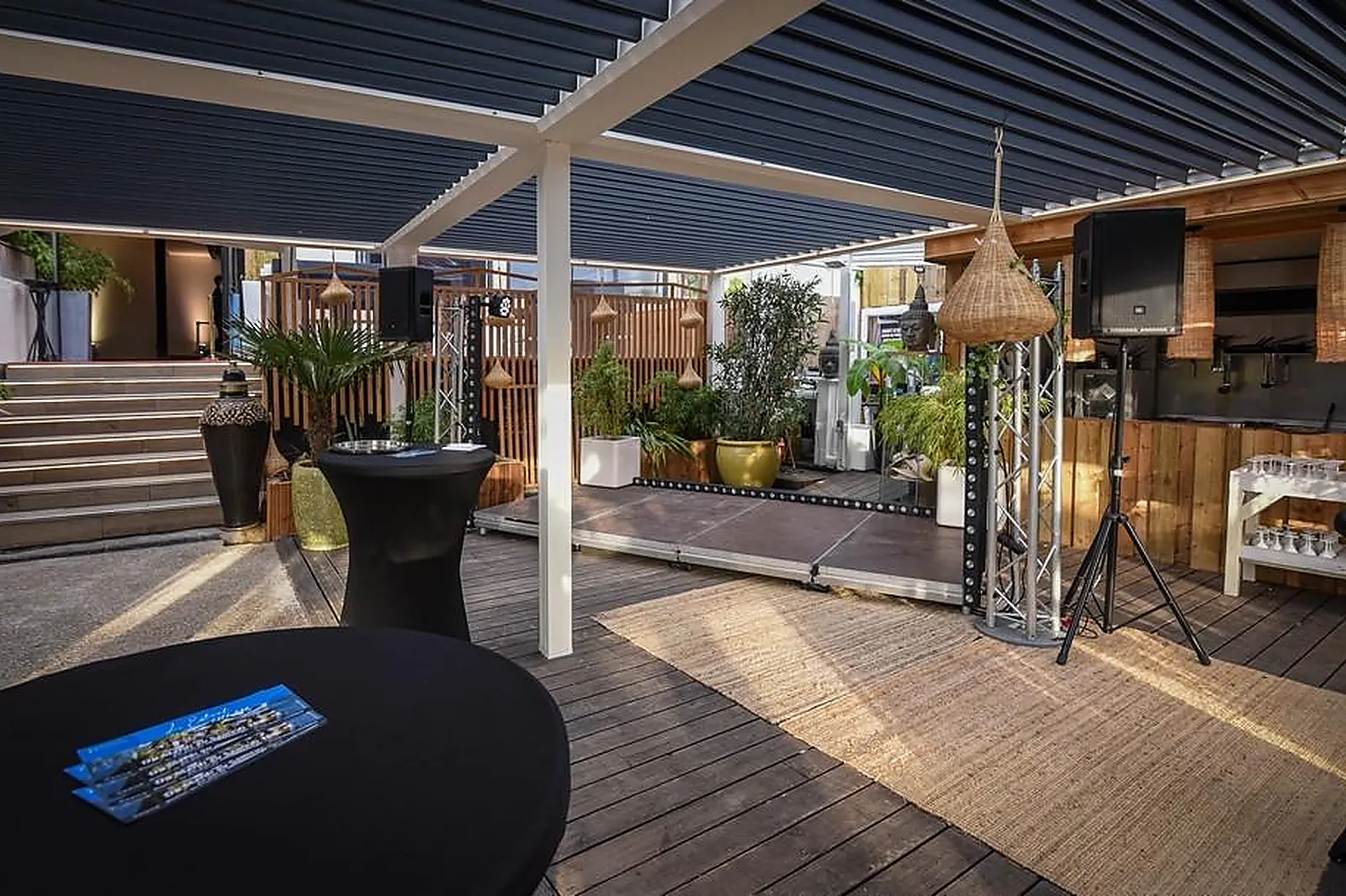 Lieux événementiels, ESTIVAL CLUB RESTAURANT