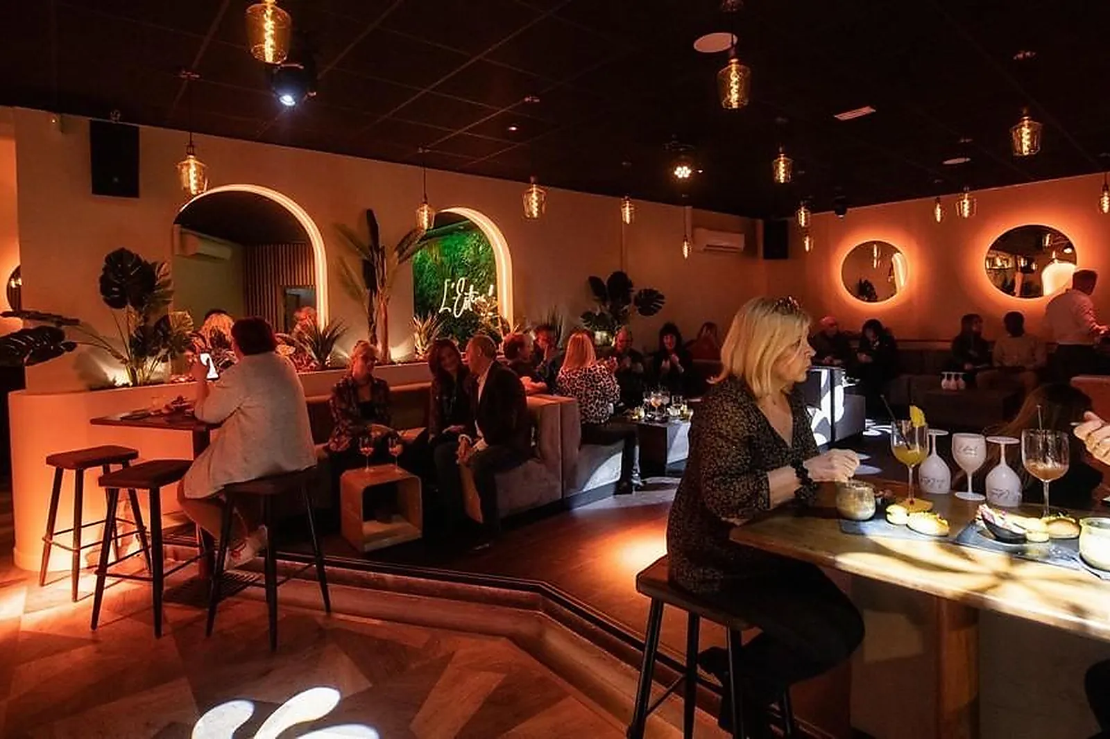 Lieux événementiels, ESTIVAL CLUB RESTAURANT