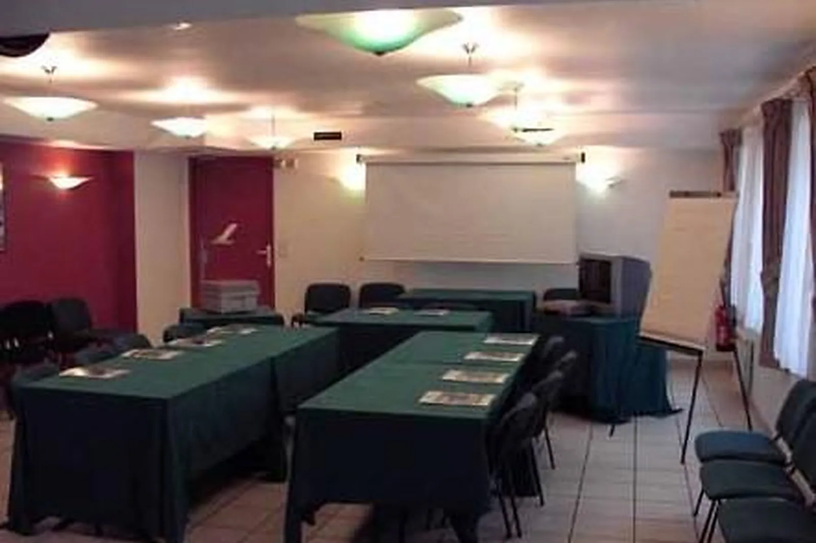 Lieux événementiels, EURO HÔTEL PARIS SAINT DENIS