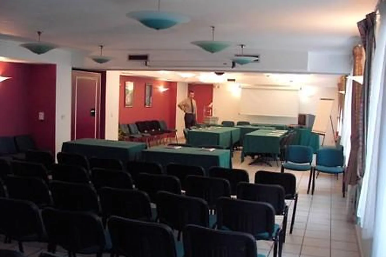 Lieux événementiels, EURO HÔTEL PARIS SAINT DENIS