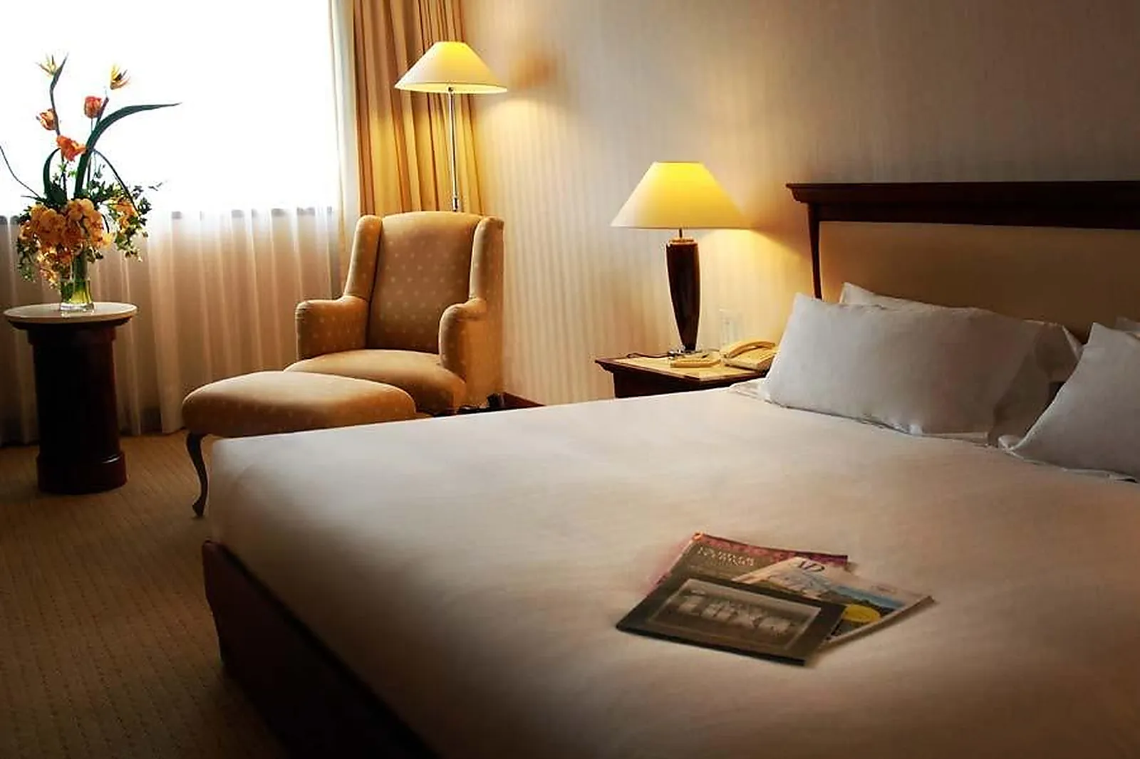 Lieux événementiels, EVERGREEN LAUREL HOTEL