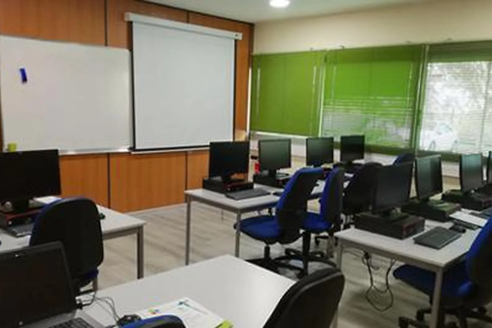 Lieux événementiels, EXPERNET LE PORT