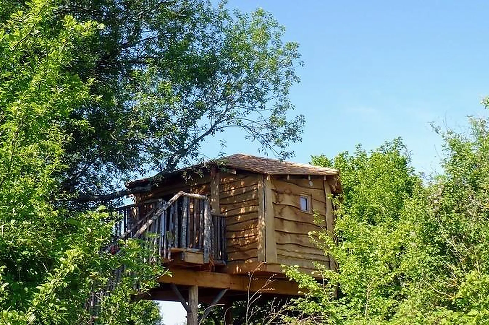 Lieux événementiels, FAMILY ECOLODGE