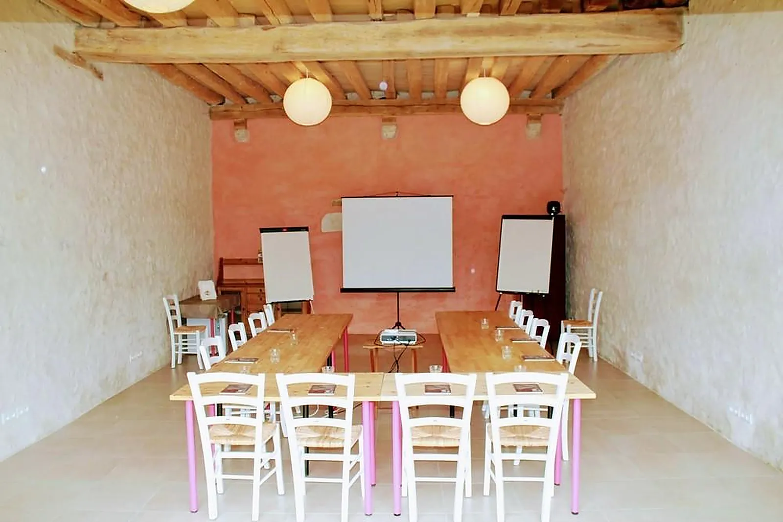 Lieux événementiels, FAMILY ECOLODGE