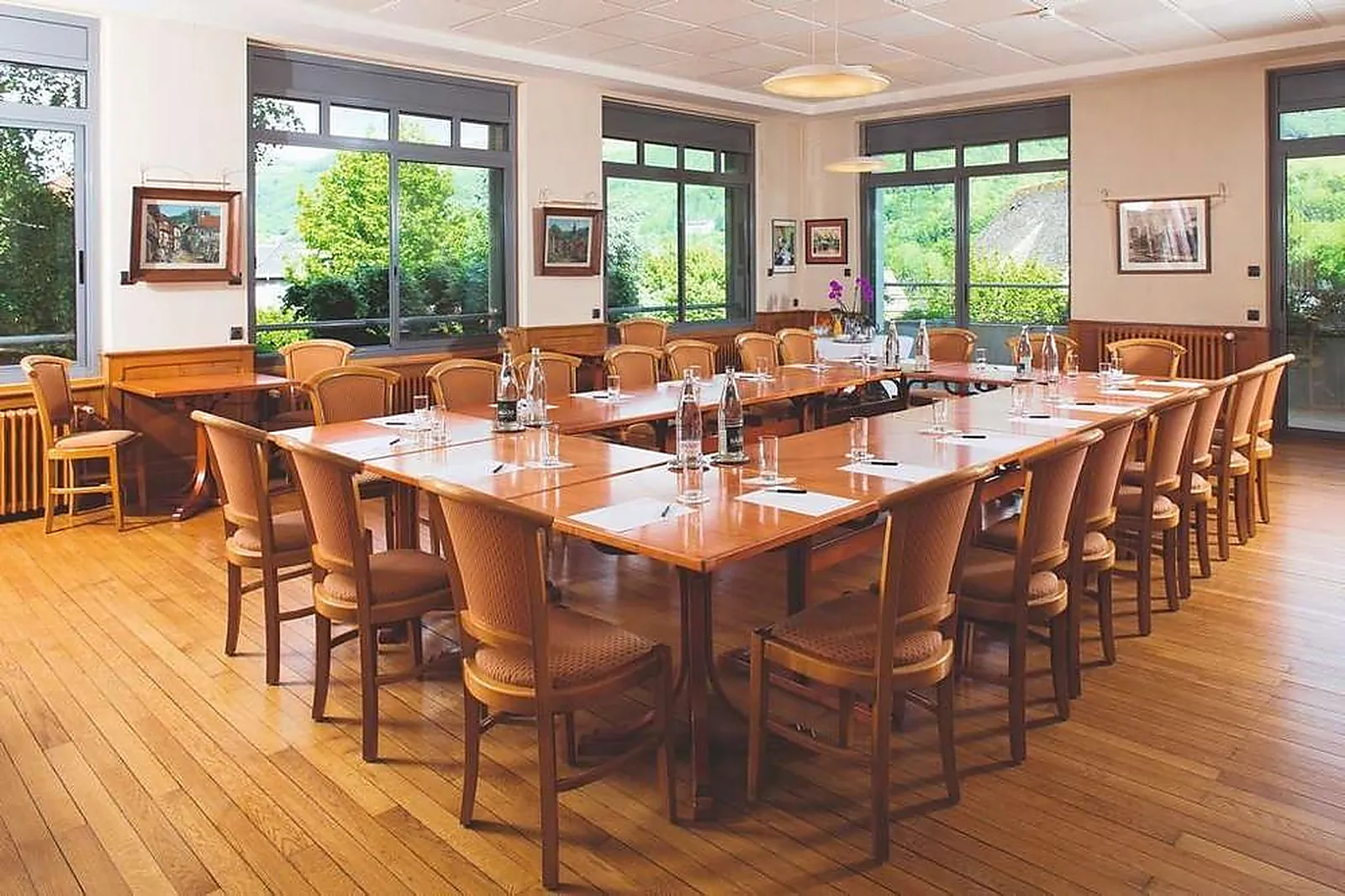 Lieux événementiels, FAMILY HOTEL