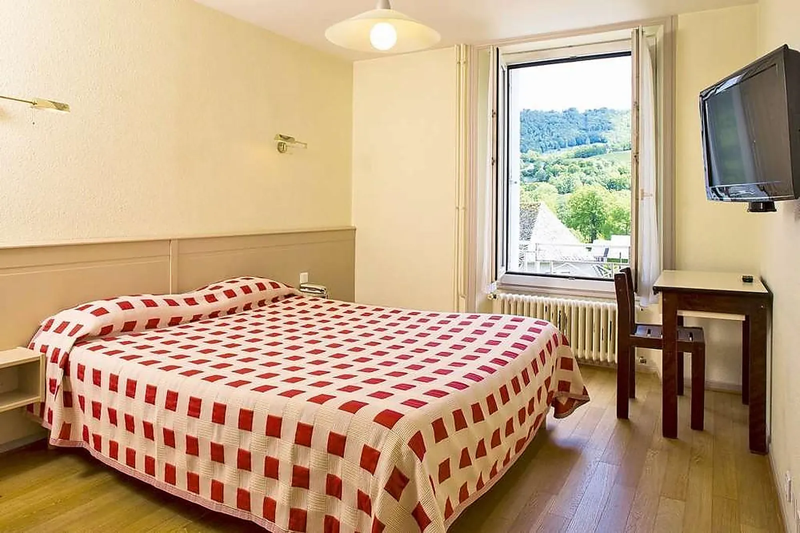 Lieux événementiels, FAMILY HOTEL