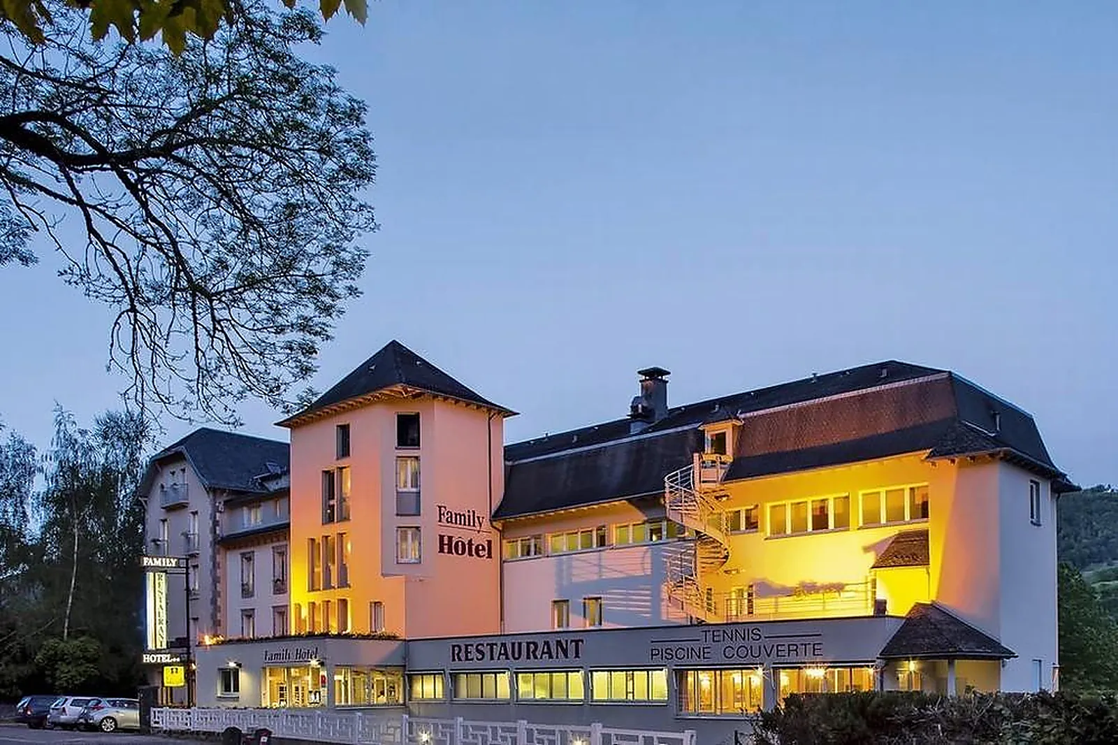 Lieux événementiels, FAMILY HOTEL