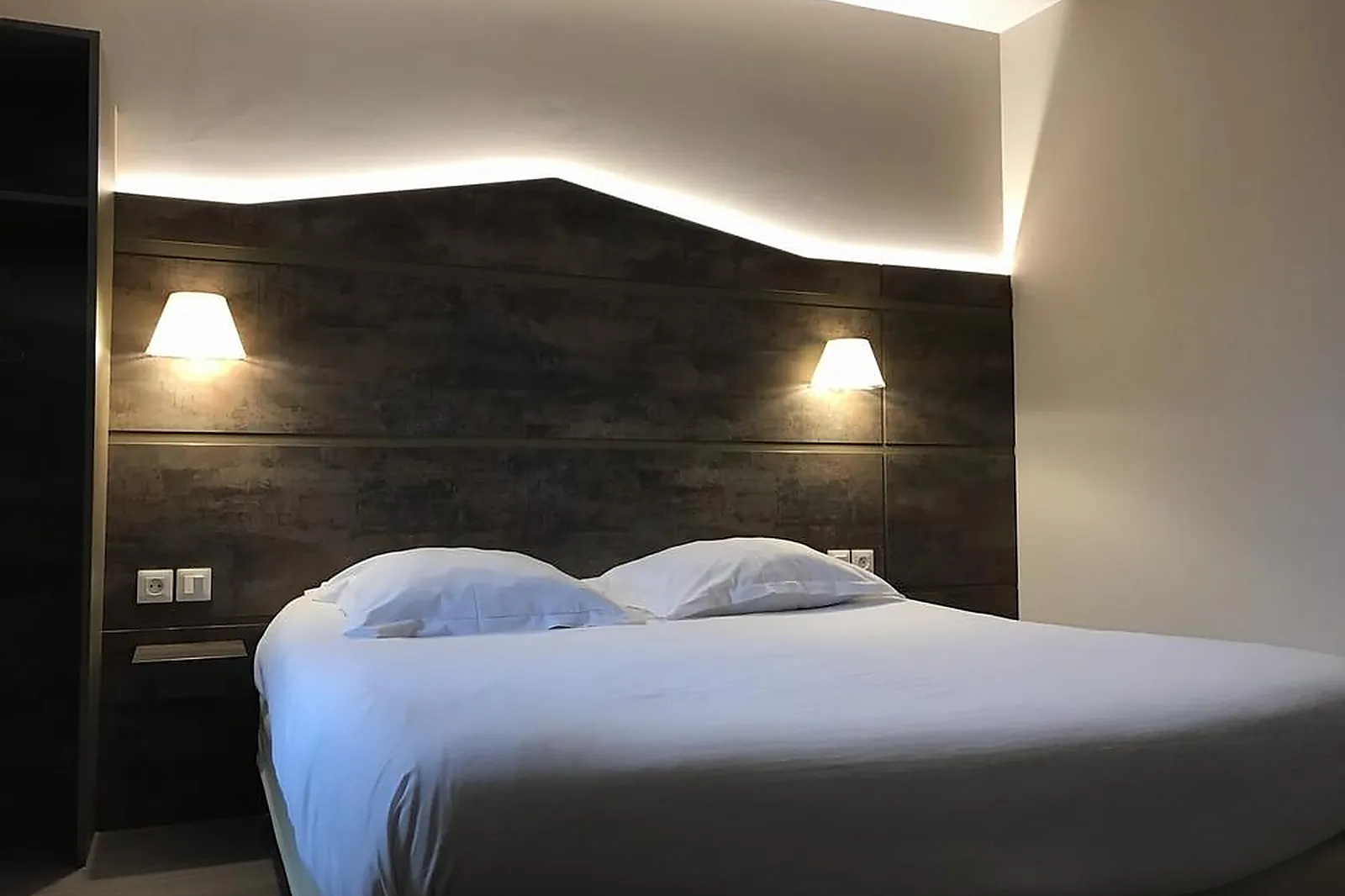 Lieux événementiels, FASTHOTEL MONTMARAULT