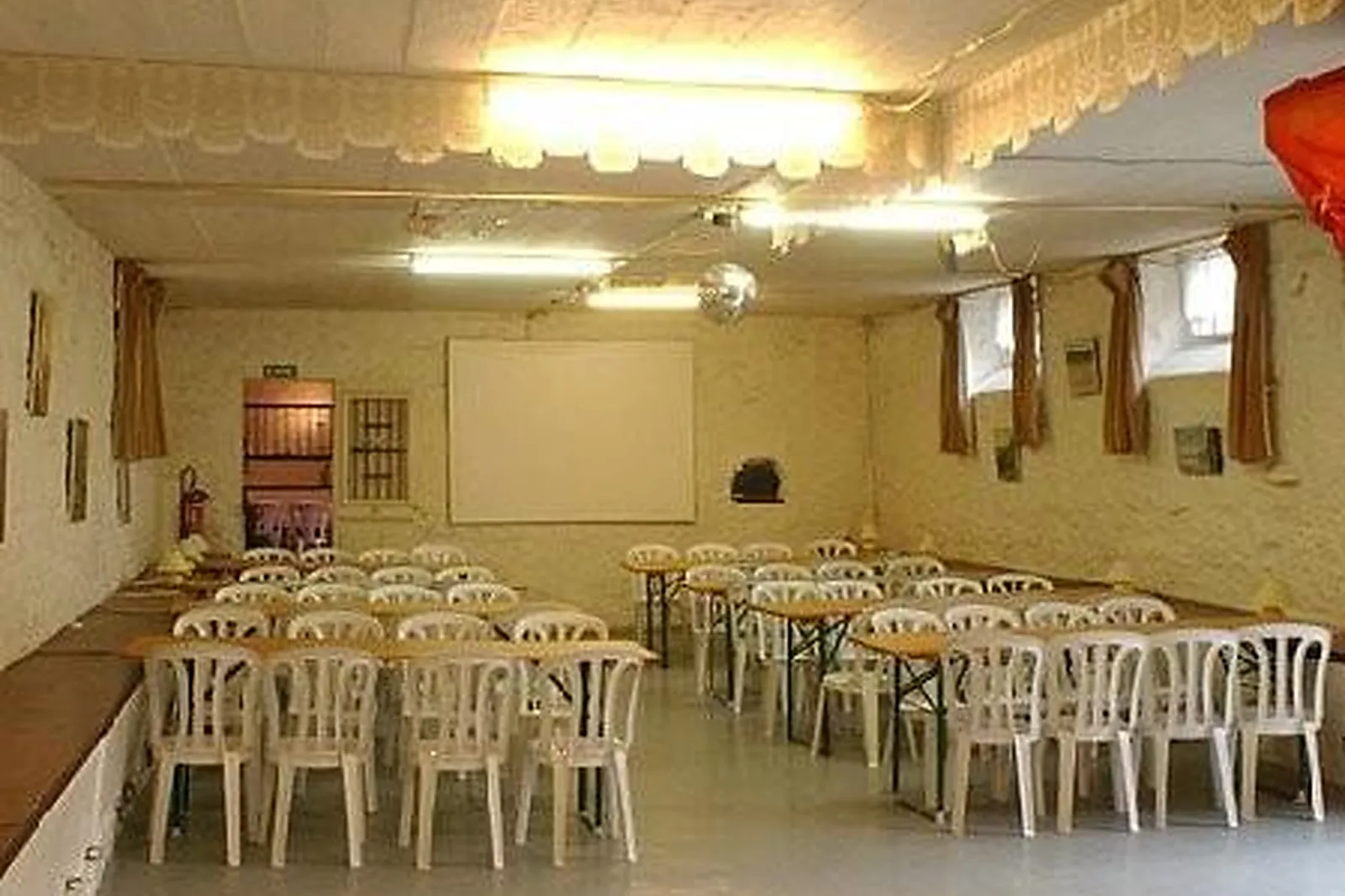 Lieux événementiels, FERME DE DAMPLY