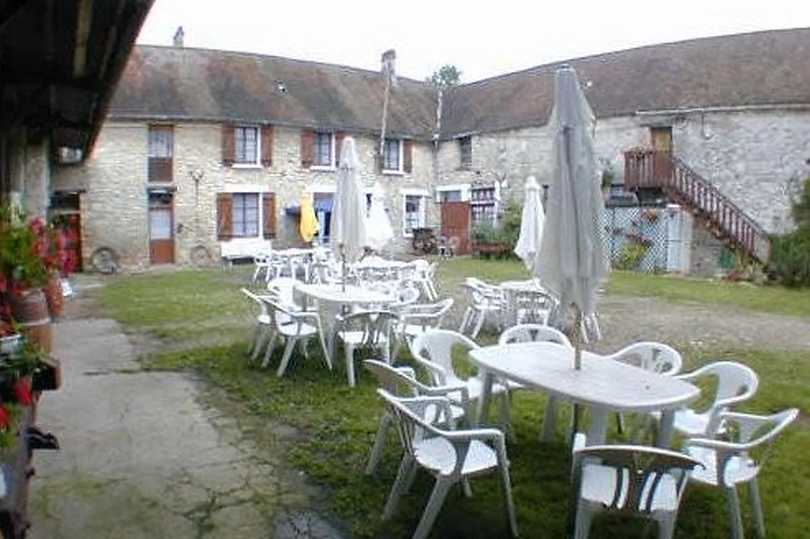 Lieux événementiels, FERME DE DAMPLY