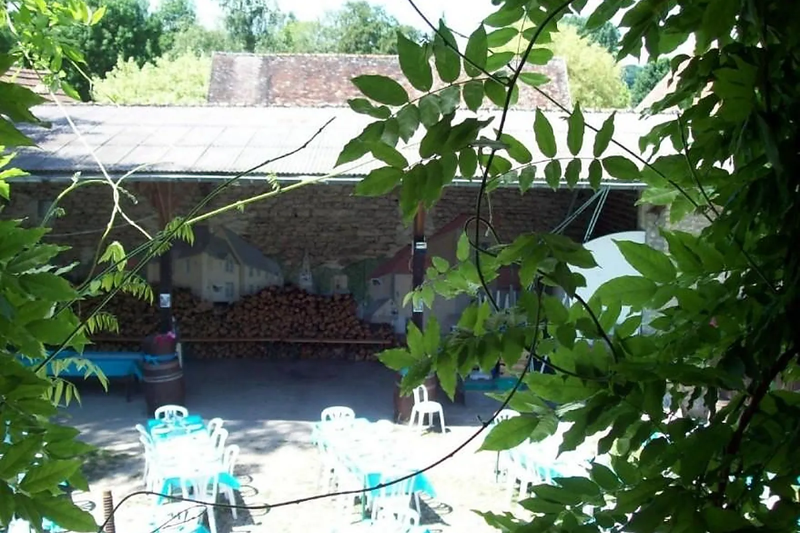 Lieux événementiels, FERME DE DAMPLY