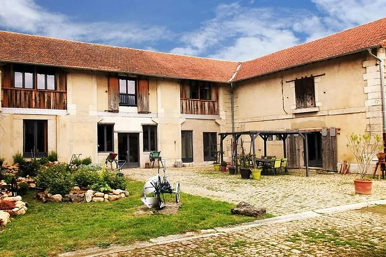 Lieux événementiels, FERME MODÈLE