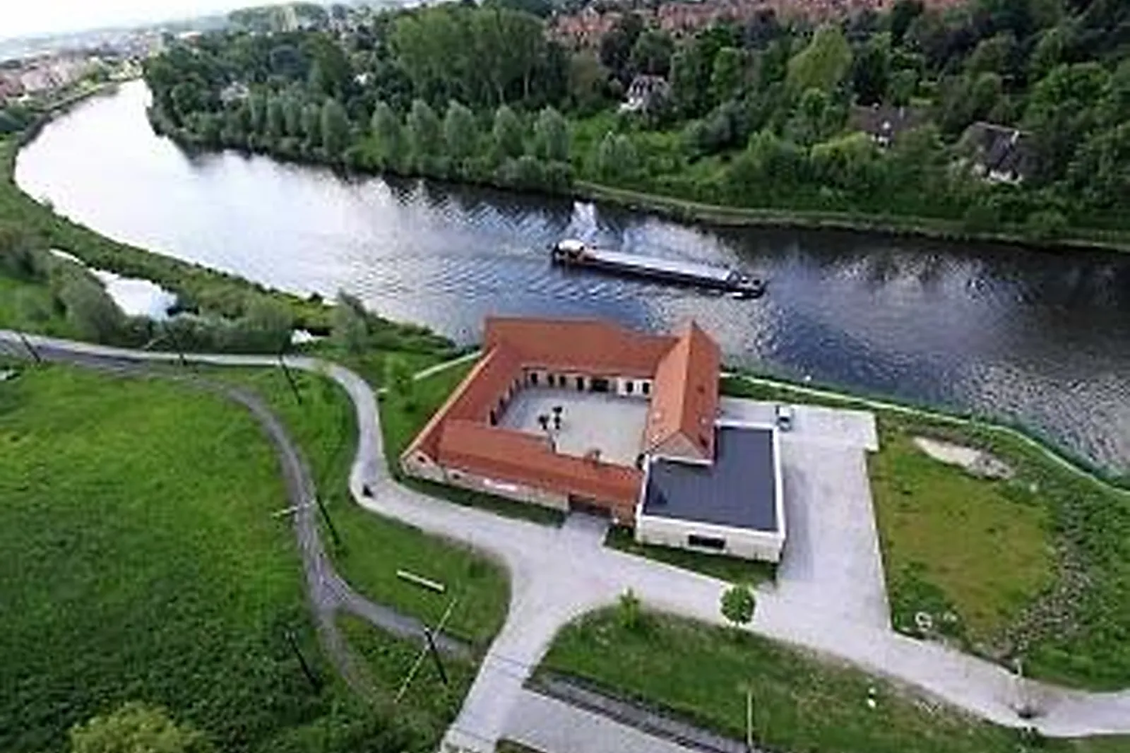 Lieux événementiels, FERME SAINT CHRYSOLE