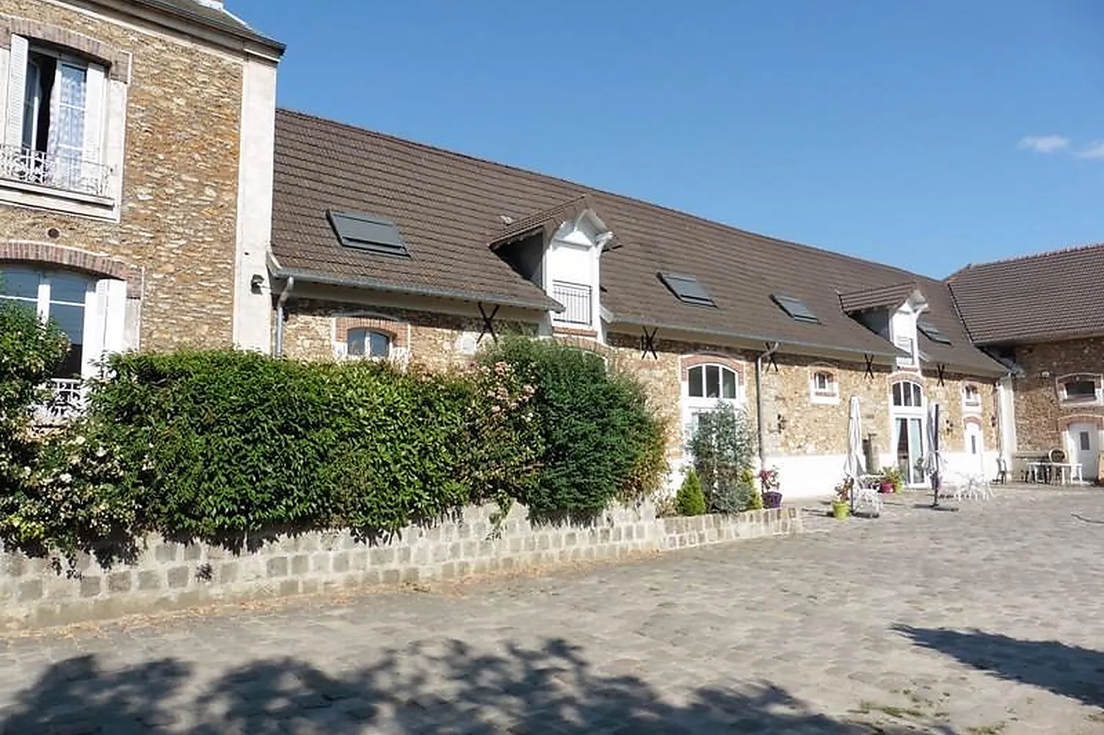 Lieux événementiels, FERME D'AUXONNETTES