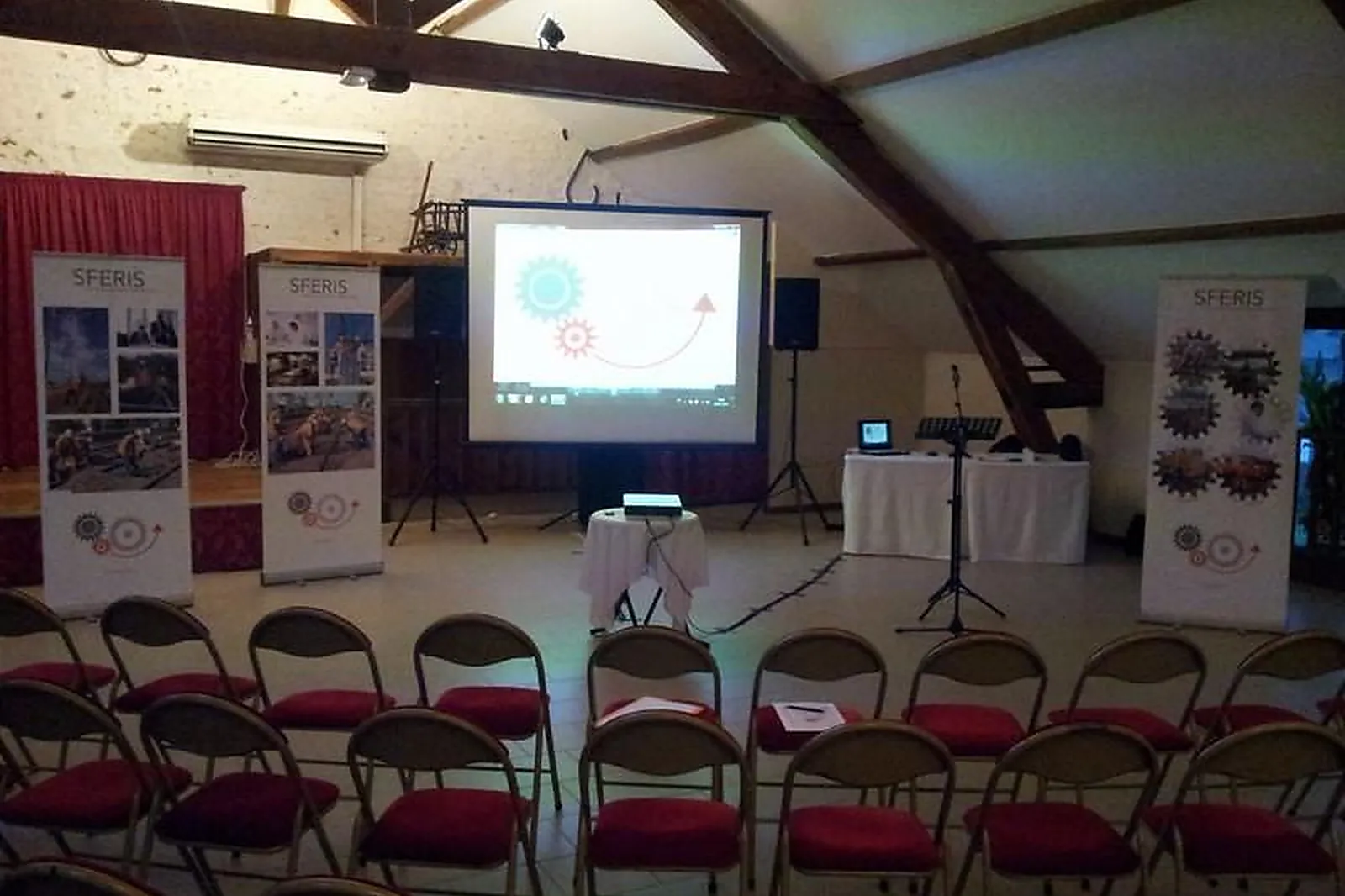 Lieux événementiels, FERME D'AUXONNETTES