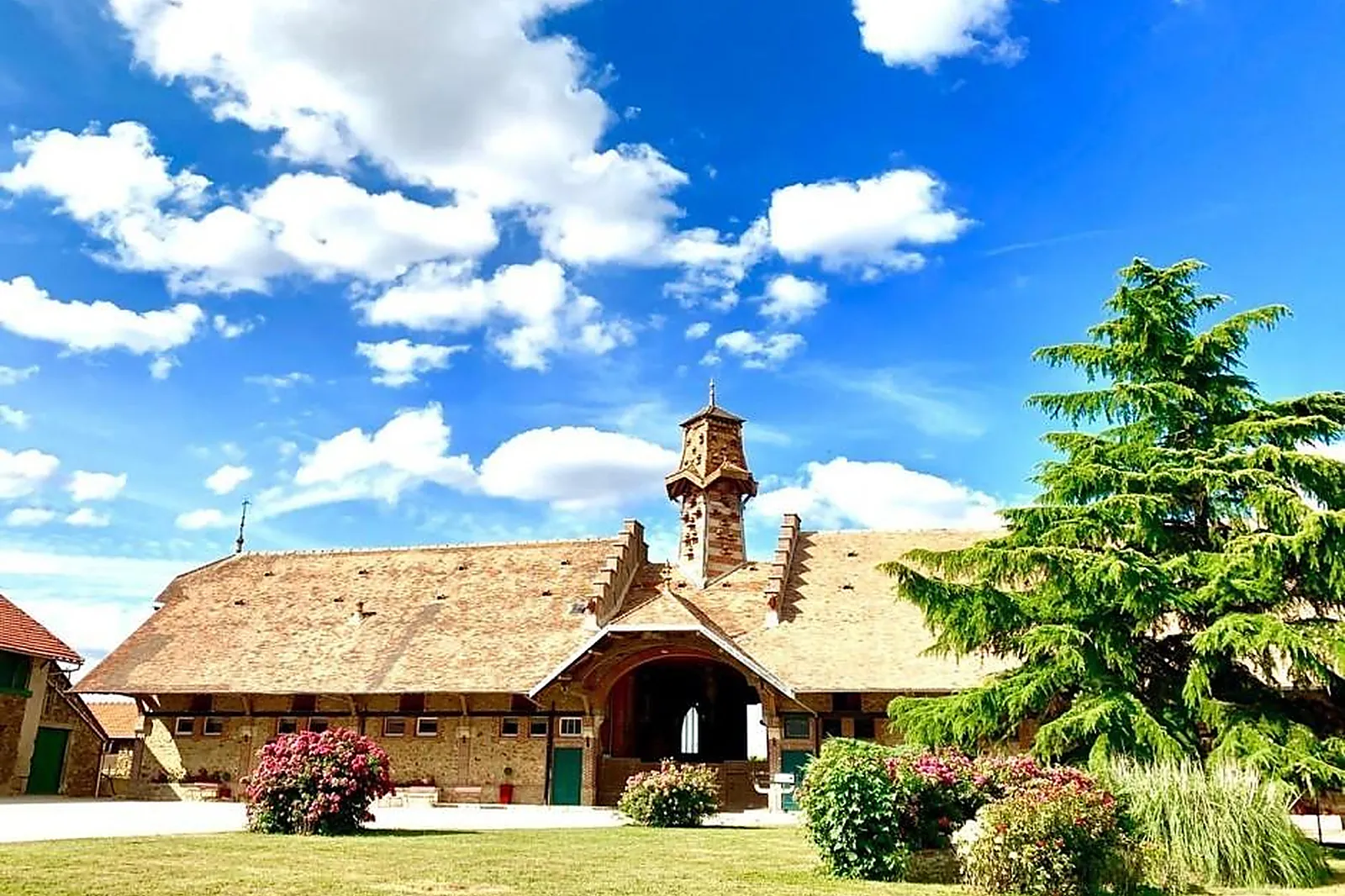 Lieux événementiels, FERME DE FOREST
