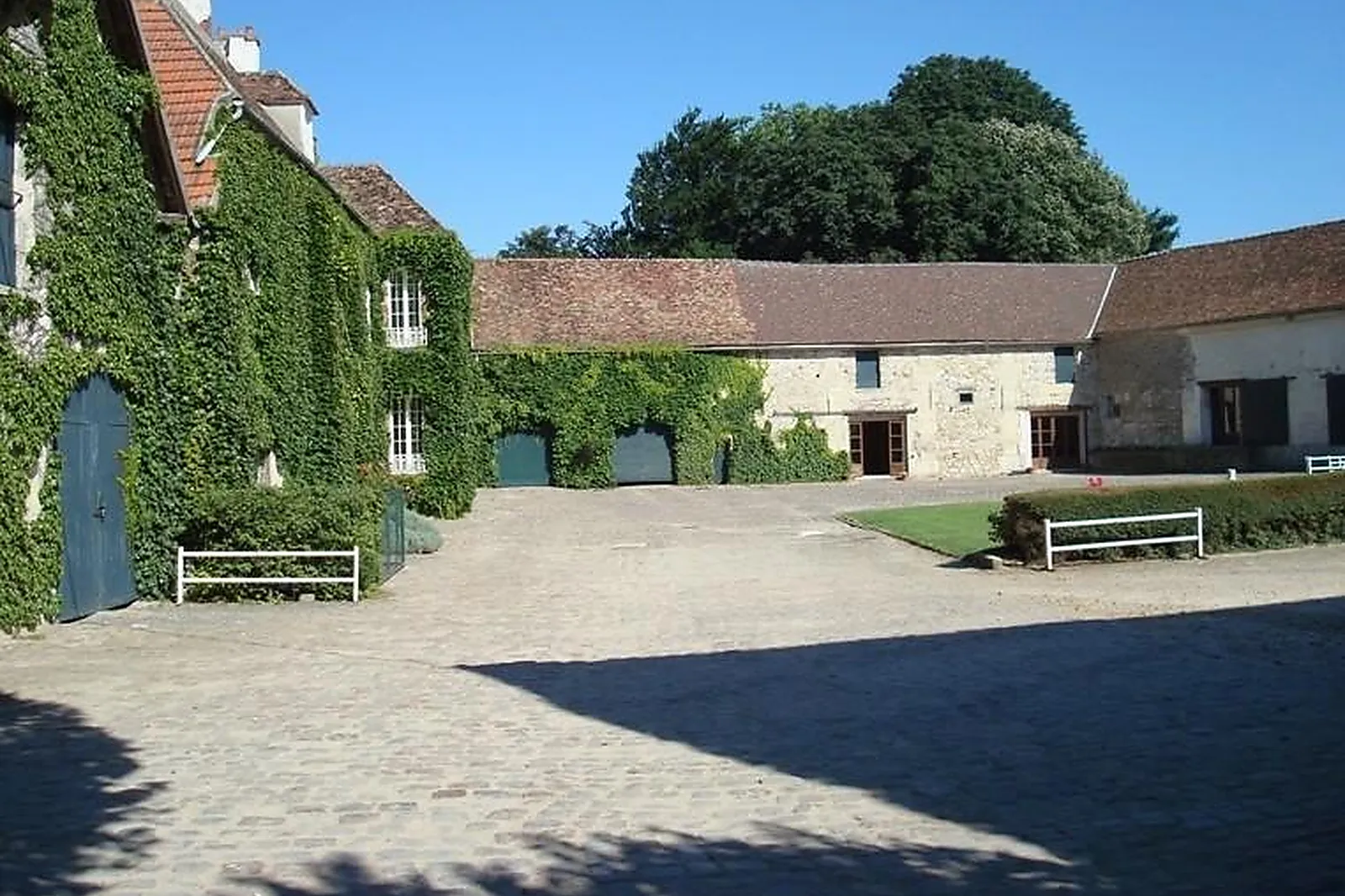 Lieux événementiels, FERME DE MAUPERTHUIS