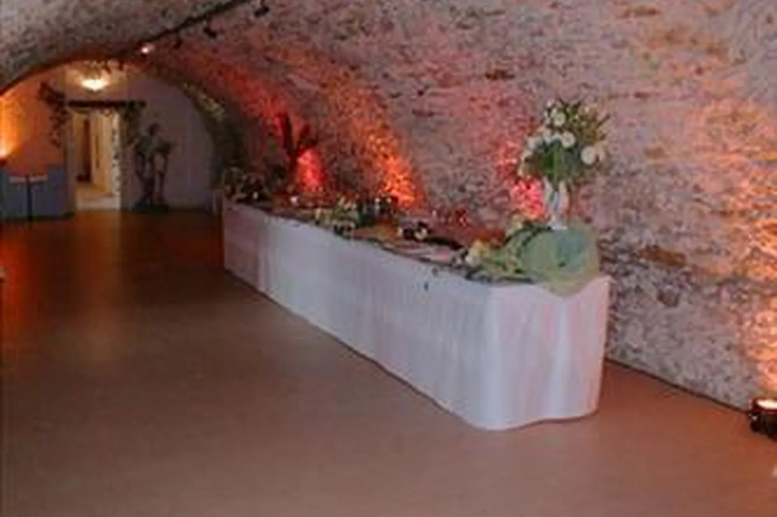 Lieux événementiels, FERME DE MONTBLIN