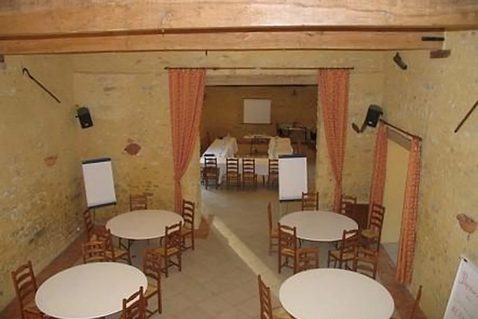 Lieux événementiels, FERME DE VINTUE