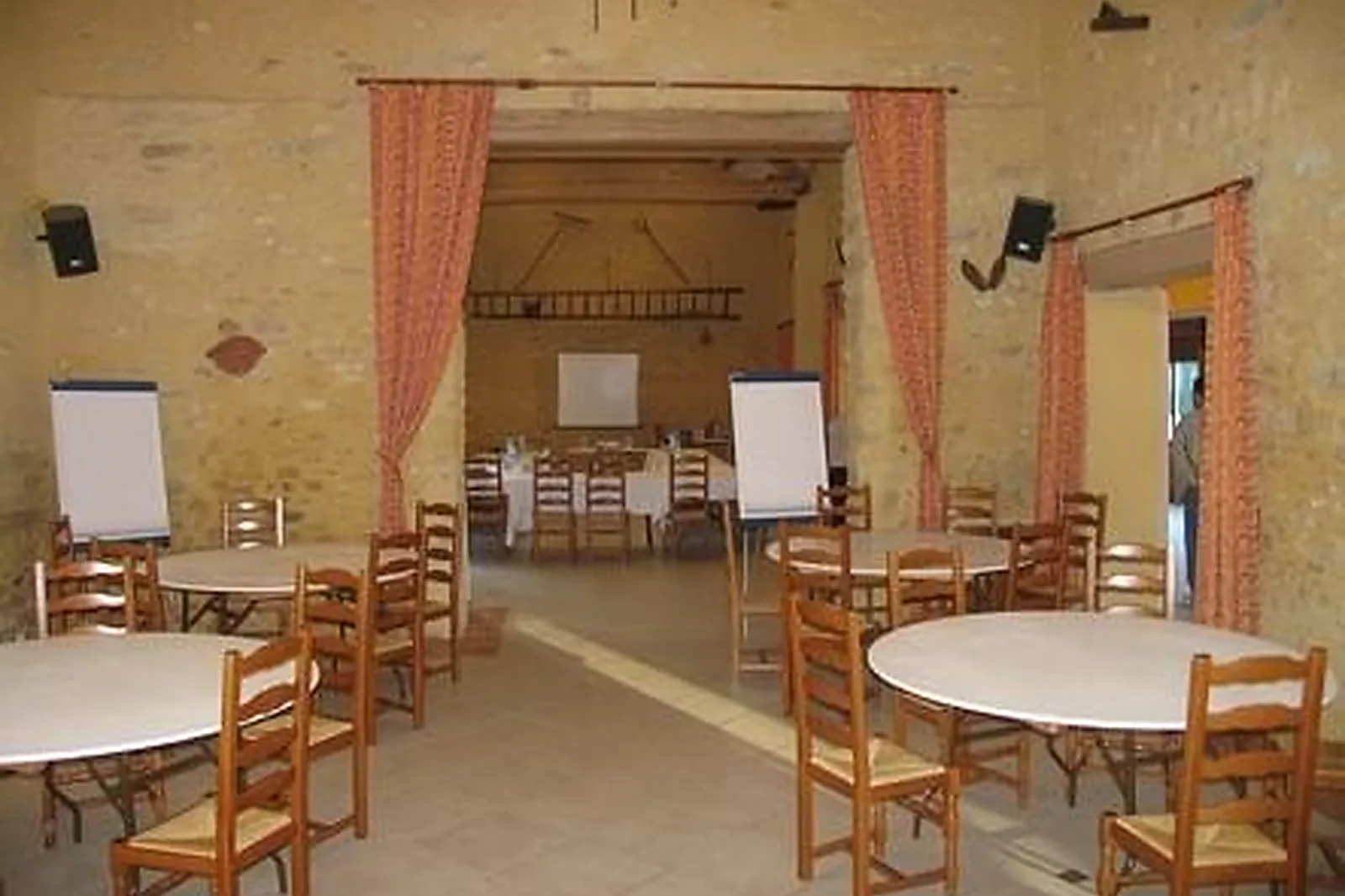 Lieux événementiels, FERME DE VINTUE