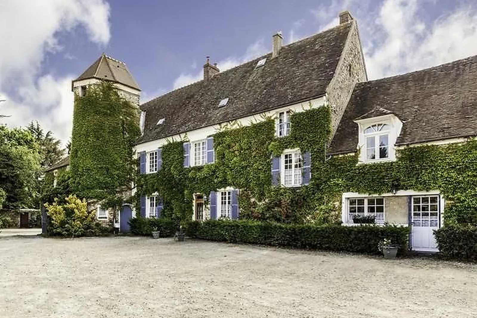 Lieux événementiels, FERME DU BUISSON