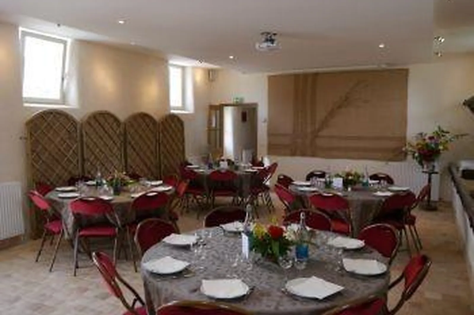 Lieux événementiels, FERME DU BUISSON