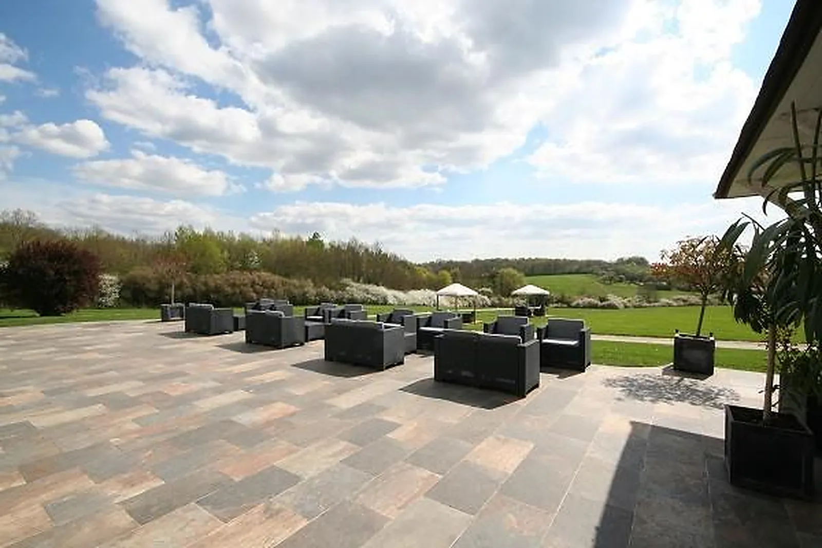 Lieux événementiels, FERME DU COUVENT