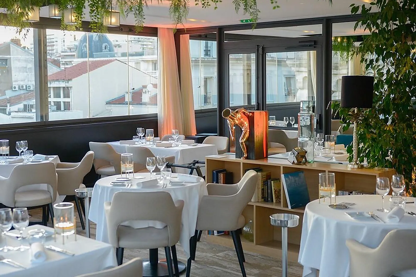 Lieux événementiels, FIVE SEAS HÔTEL