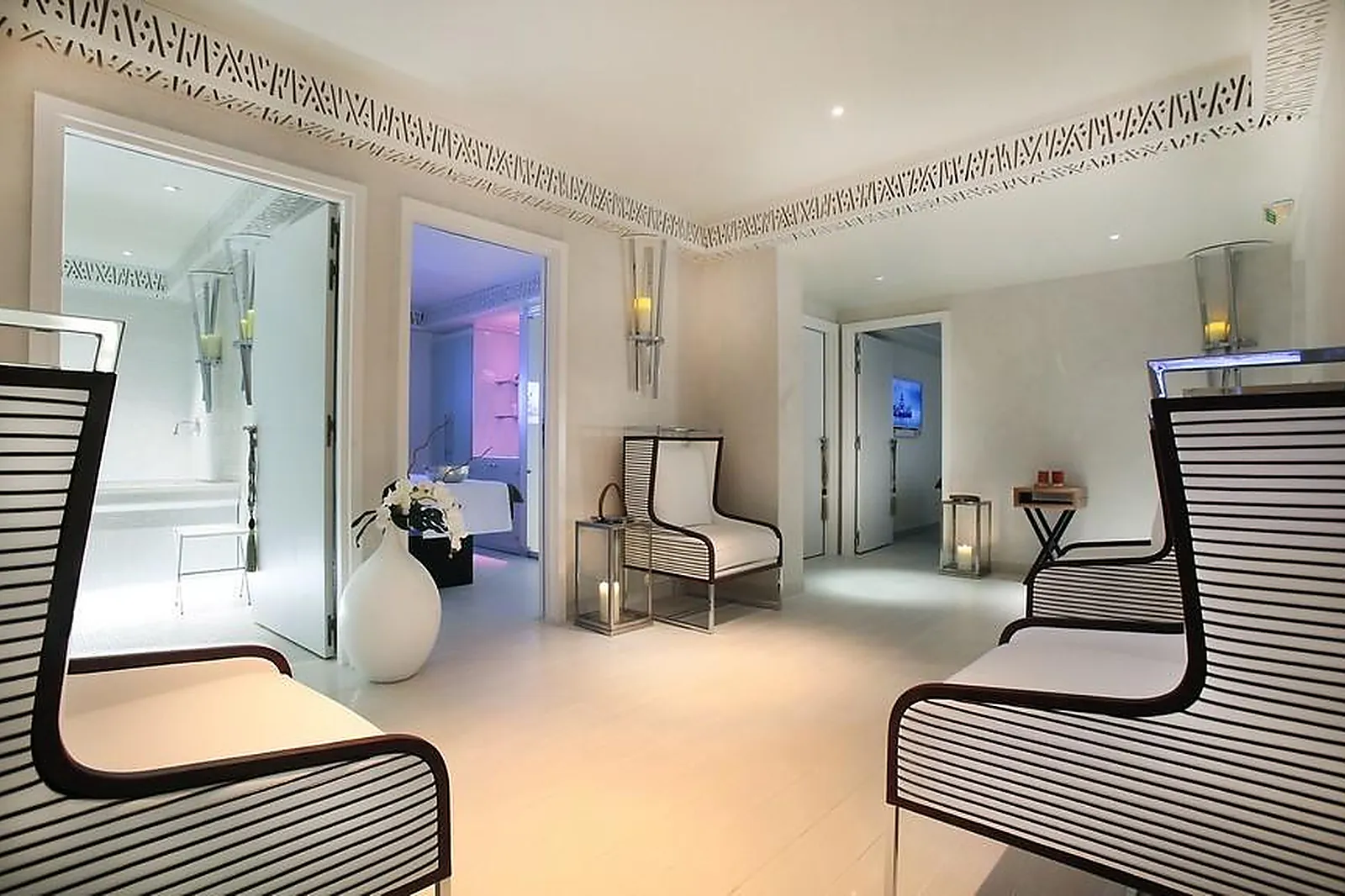 Lieux événementiels, FIVE SEAS HÔTEL