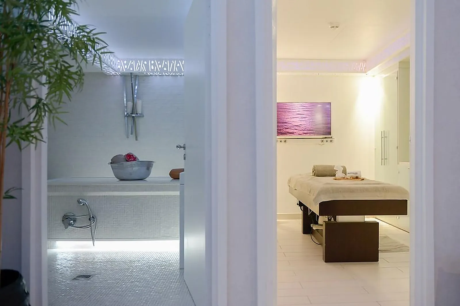 Lieux événementiels, FIVE SEAS HÔTEL