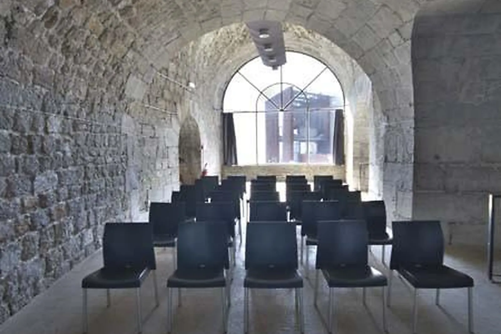 Lieux événementiels, FORTERESSE DE LA BASTILLE