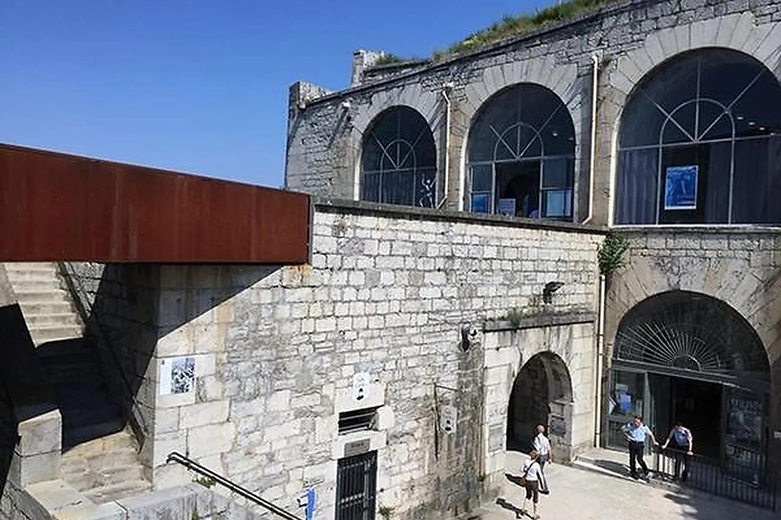 Lieux événementiels, FORTERESSE DE LA BASTILLE