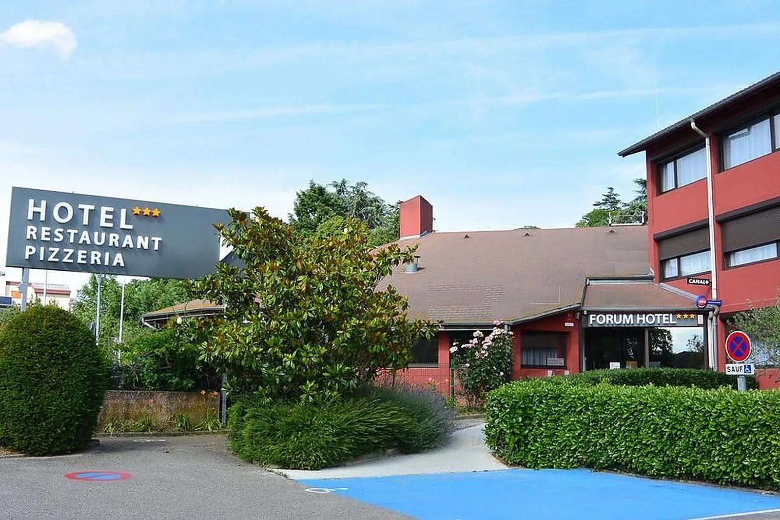 Lieux événementiels, FORUM HÔTEL