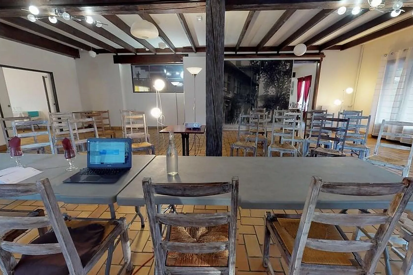 Lieux événementiels, FRIENDLY AUBERGE