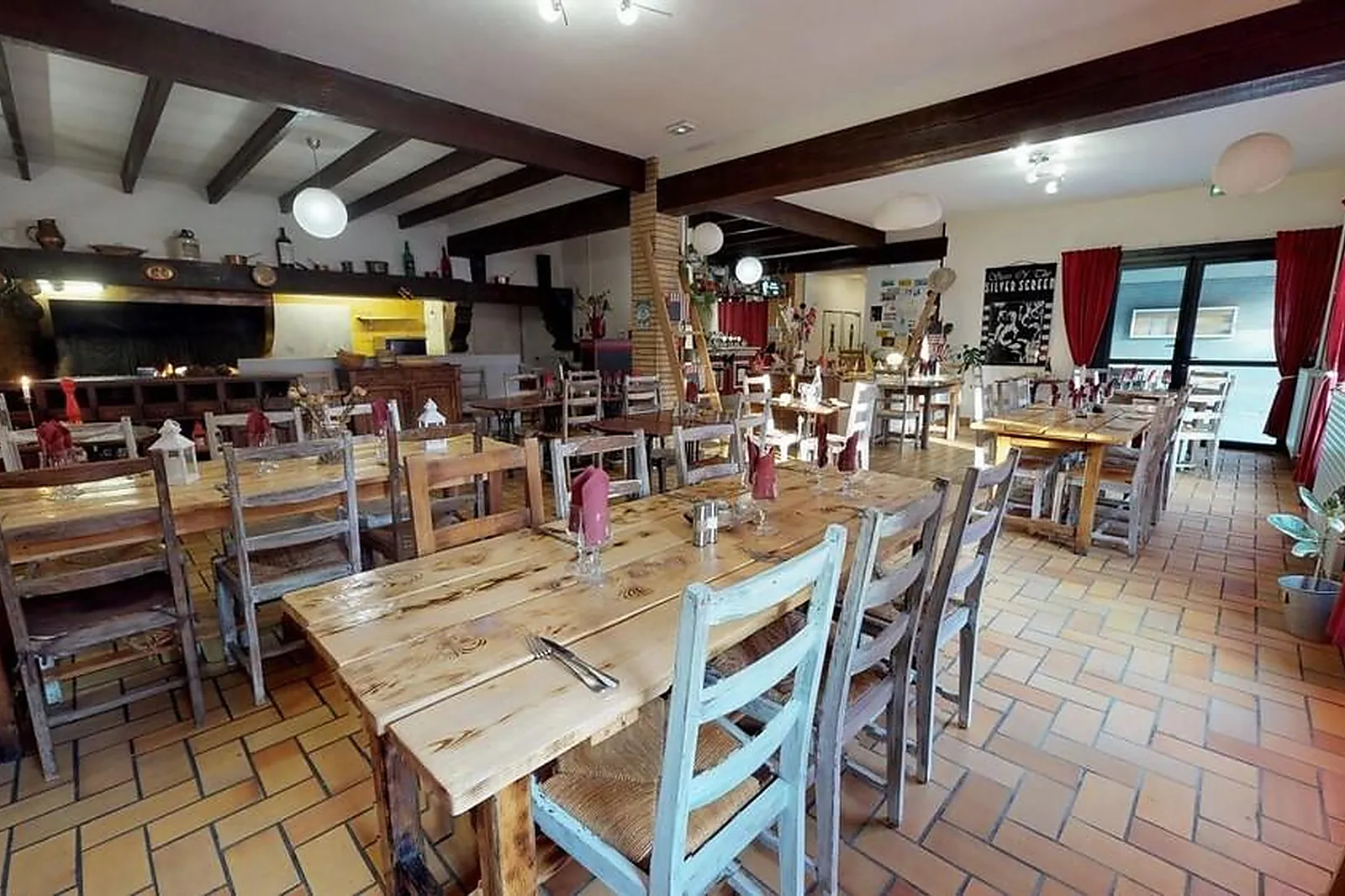 Lieux événementiels, FRIENDLY AUBERGE