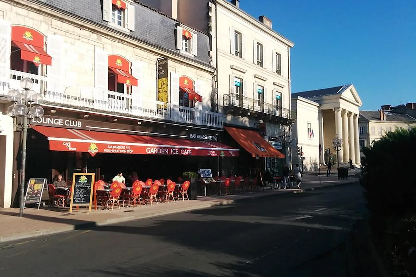 Lieux événementiels, GARDEN ICE CAFÉ