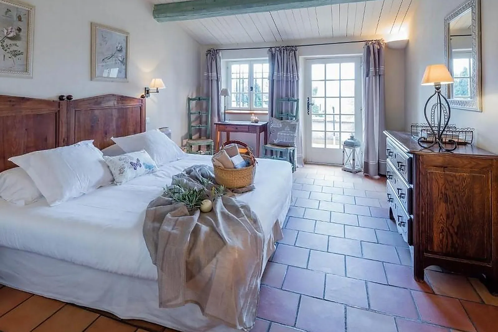 Lieux événementiels, GARRIGAE ABBAYE DE SAINTE CROIX