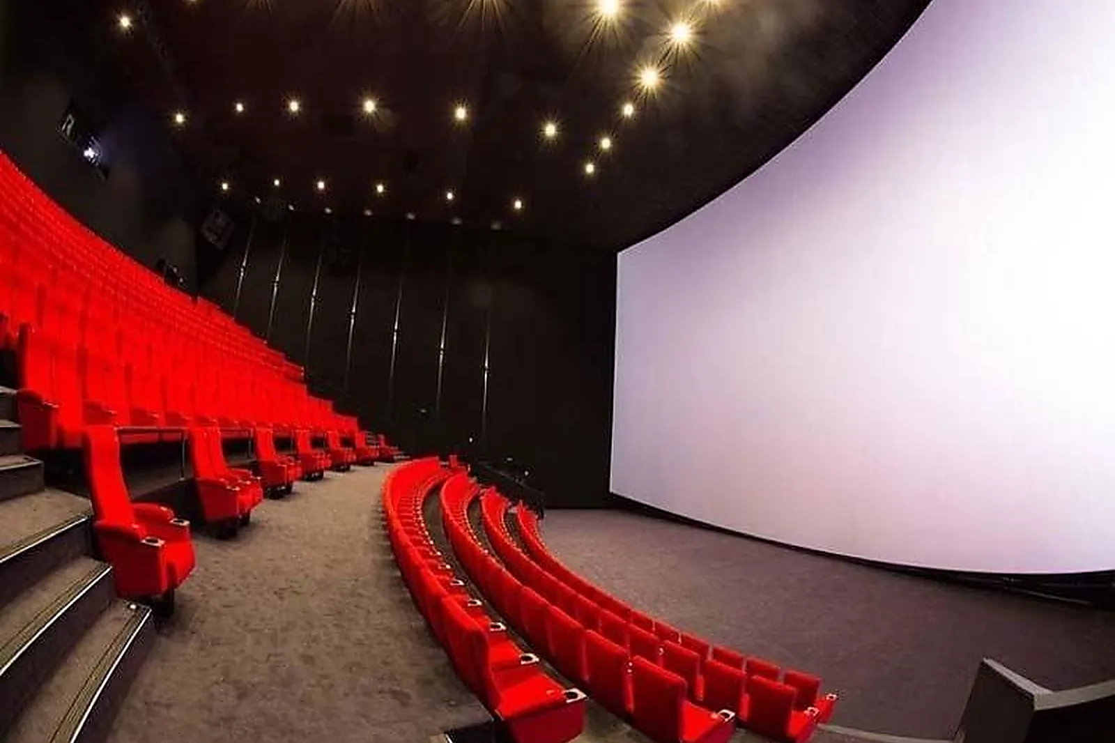 Lieux événementiels, GAUMONT DISNEY VILLAGE