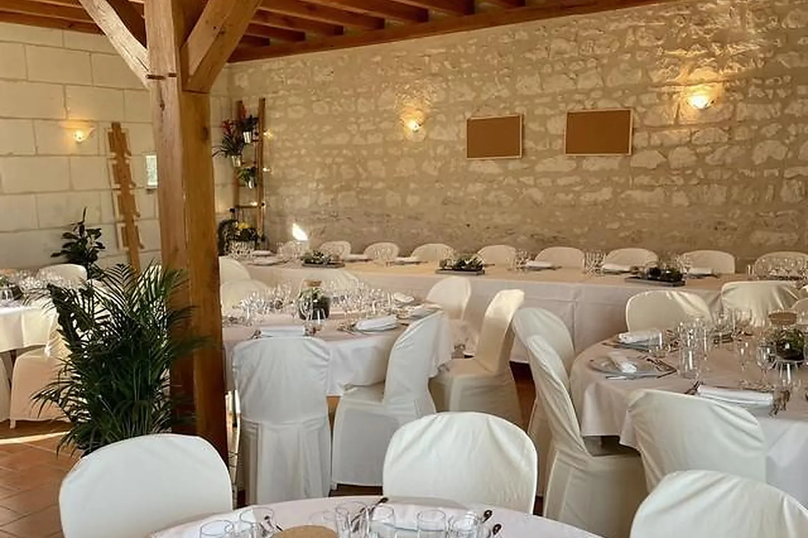 Lieux événementiels, GÎTE DE SERMOISE ET SALLE DE RÉCEPTION