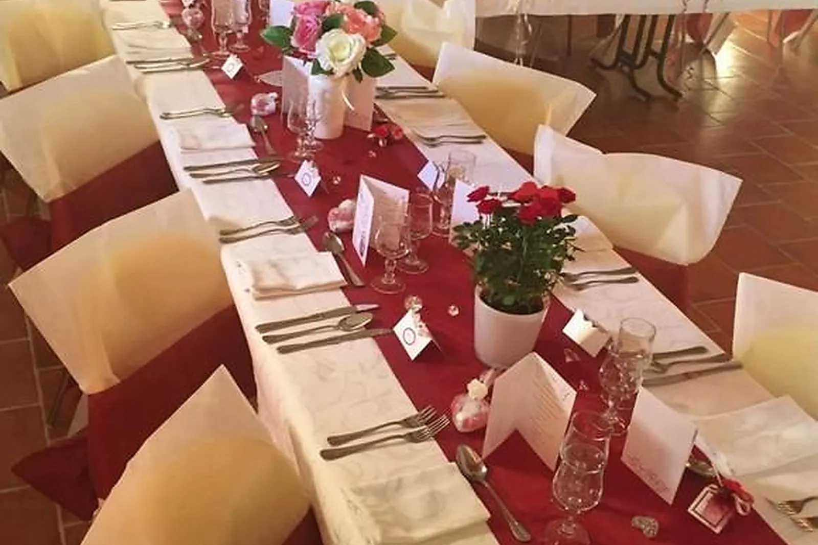 Lieux événementiels, GÎTE DE SERMOISE ET SALLE DE RÉCEPTION