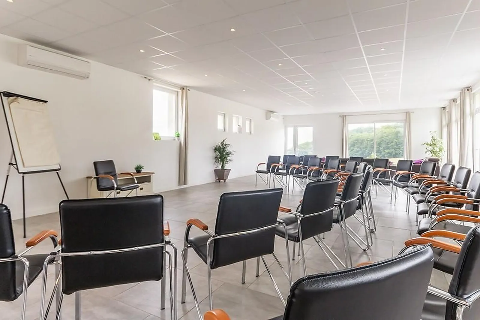 Lieux événementiels, GÎTES DE LA FORÊT